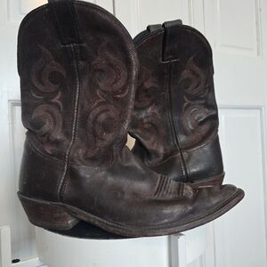Justin boots, men’s cowboy boots size 11 D